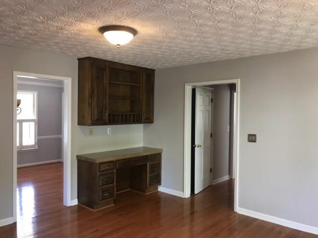 Building Photo - 4817 Woodspring Dr NE