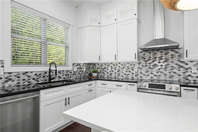 Building Photo - 173 Brush Creek Ct