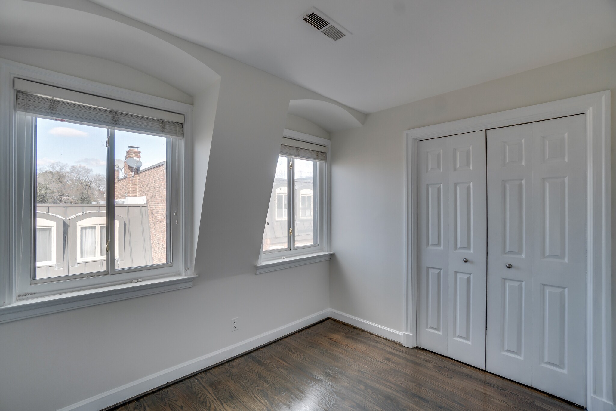 Building Photo - 1214 Eton Ct NW