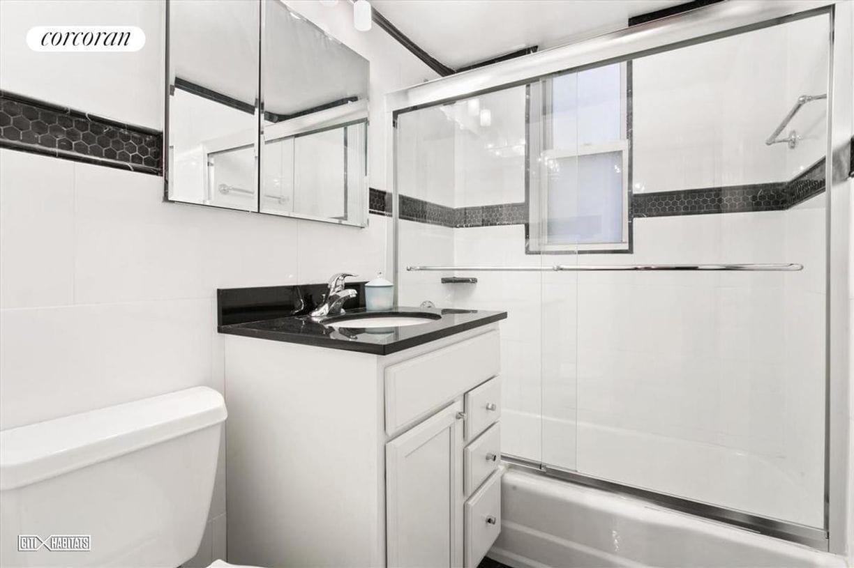 Building Photo - 139 E 33rd St