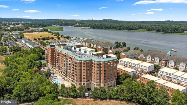 Building Photo - 485 Harbor Side St