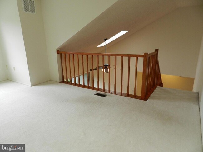 Building Photo - 7731 Inversham Dr