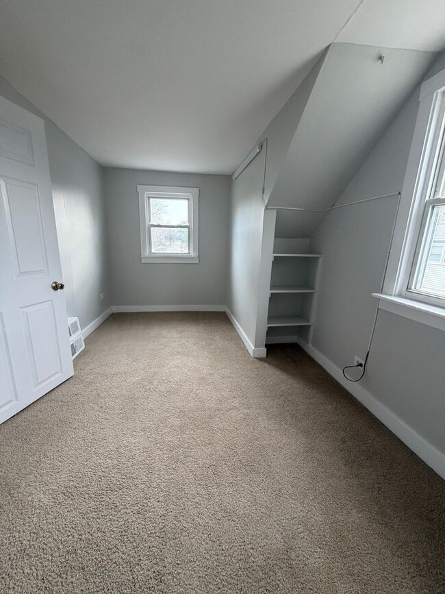 Building Photo - 2209 Douglas Ave