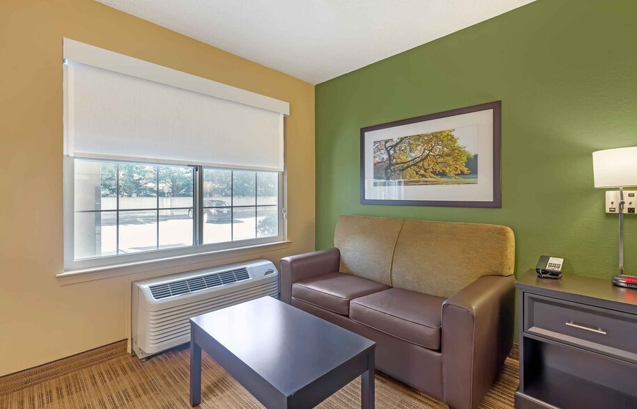 Building Photo - Furnished Studio-Washington, D.C. - Falls ...