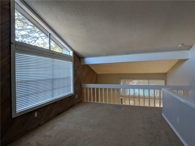 Building Photo - 7122 Wood Hollow Dr