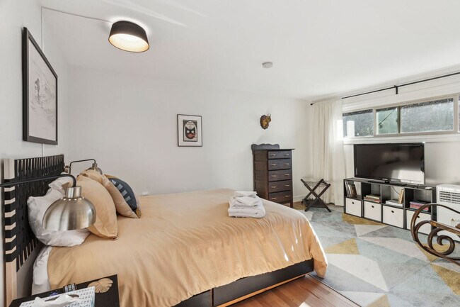 Building Photo - 171 Brackett Rd