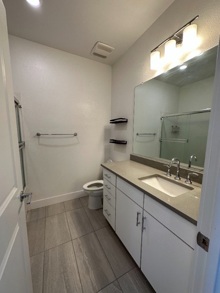 Building Photo - 1499 Cherry Cir