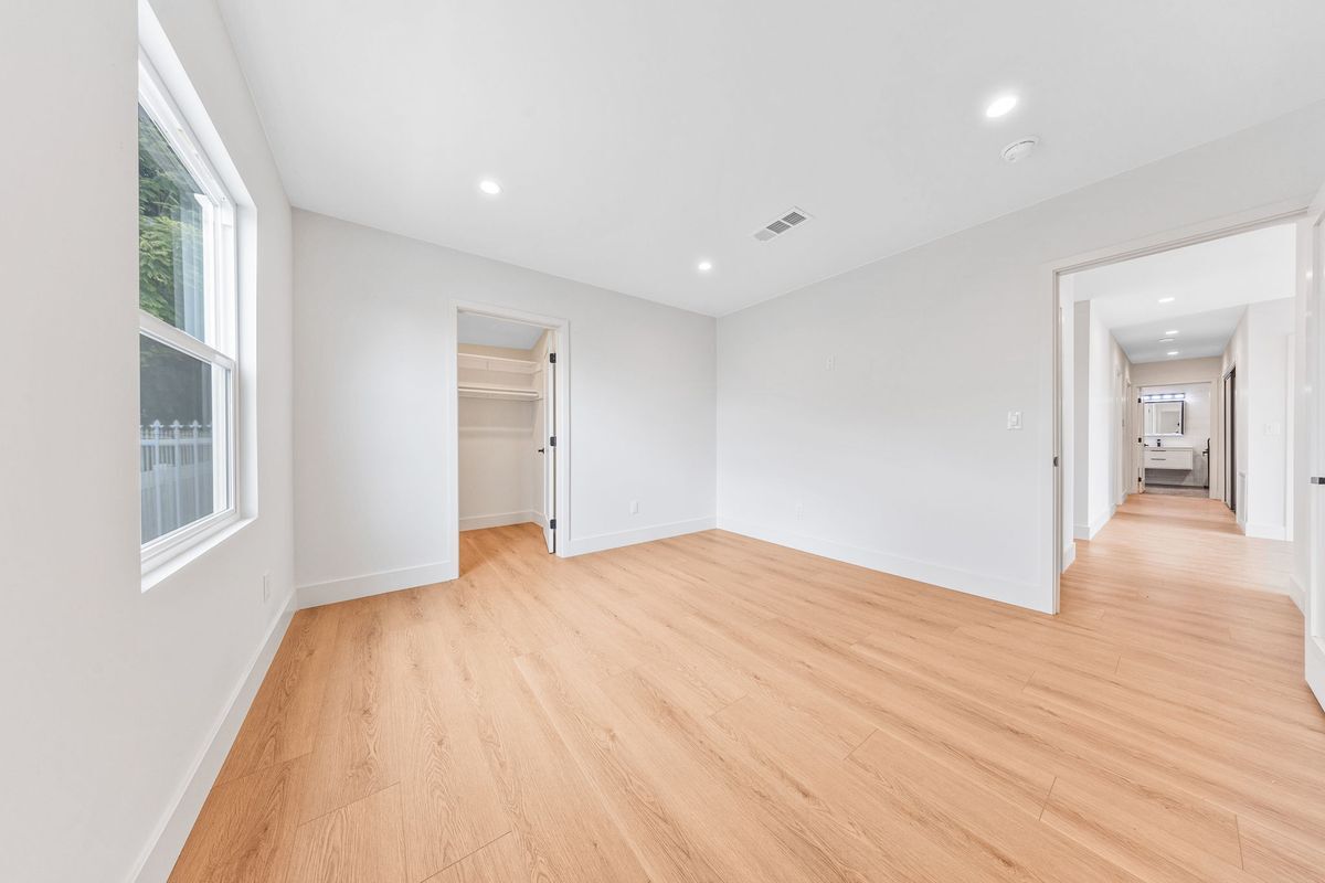 Building Photo - 5455 Harcross Dr
