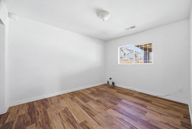 Building Photo - 314 Monterey St