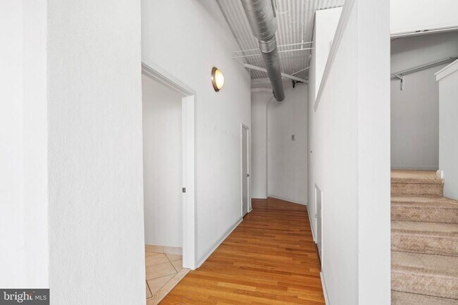 Building Photo - 2200 Arch St
