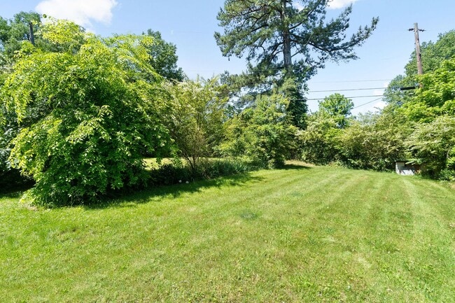 Building Photo - 478 Thompkins Ln