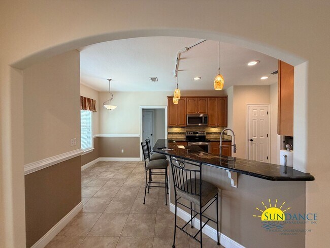 Building Photo - 213 Golf Course Dr
