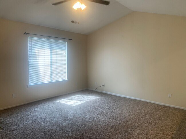 Building Photo - 7579-MF2-E4