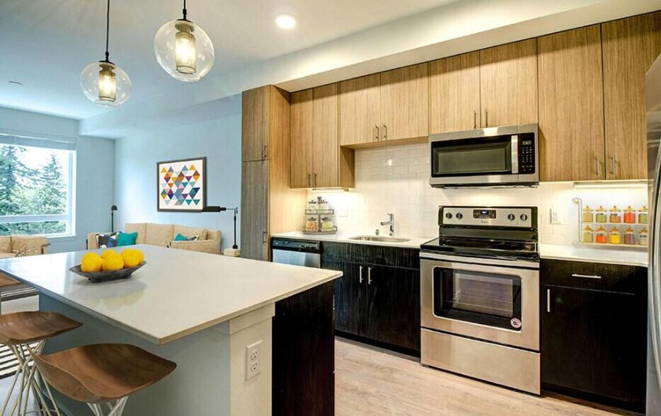 Building Photo - 15551 NE Turing St