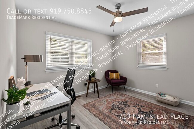 Building Photo - 713 Hampstead Pl