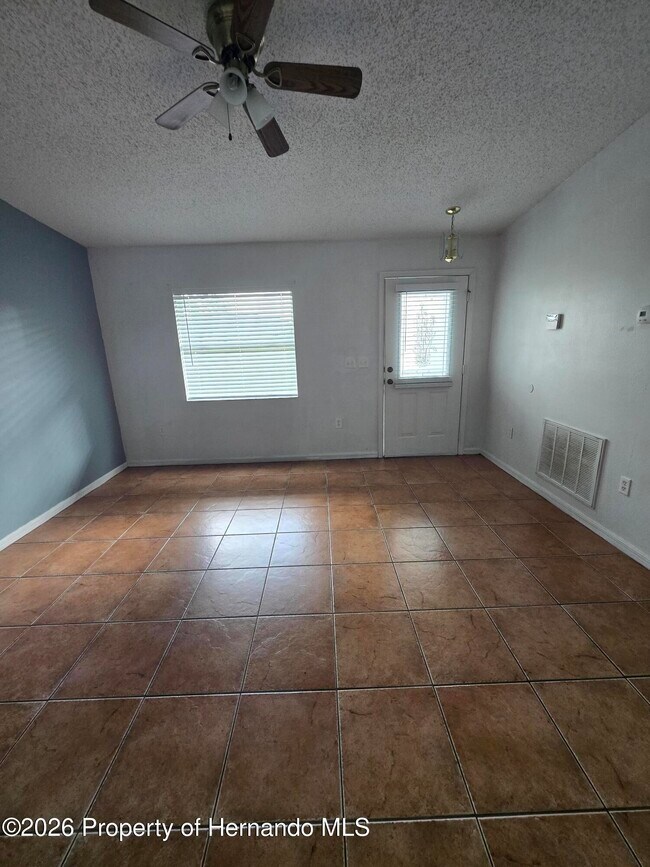 Building Photo - 5085 Courtland Rd