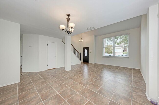 Building Photo - 1009 Riverlawn Dr
