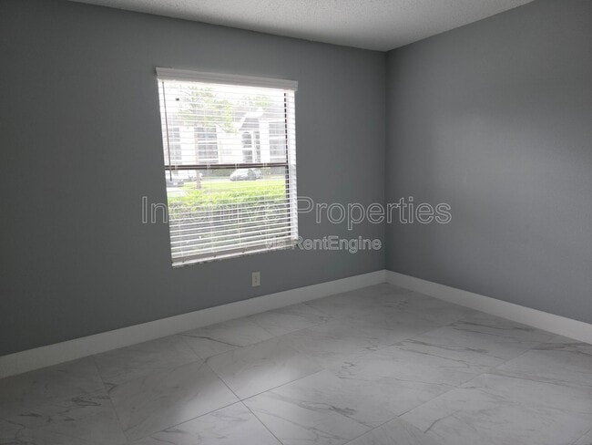 Building Photo - 2260 Cascades Blvd