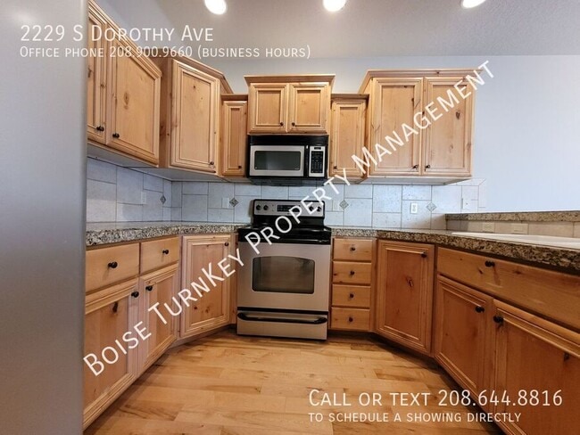 Building Photo - 2229 S Dorothy Ave