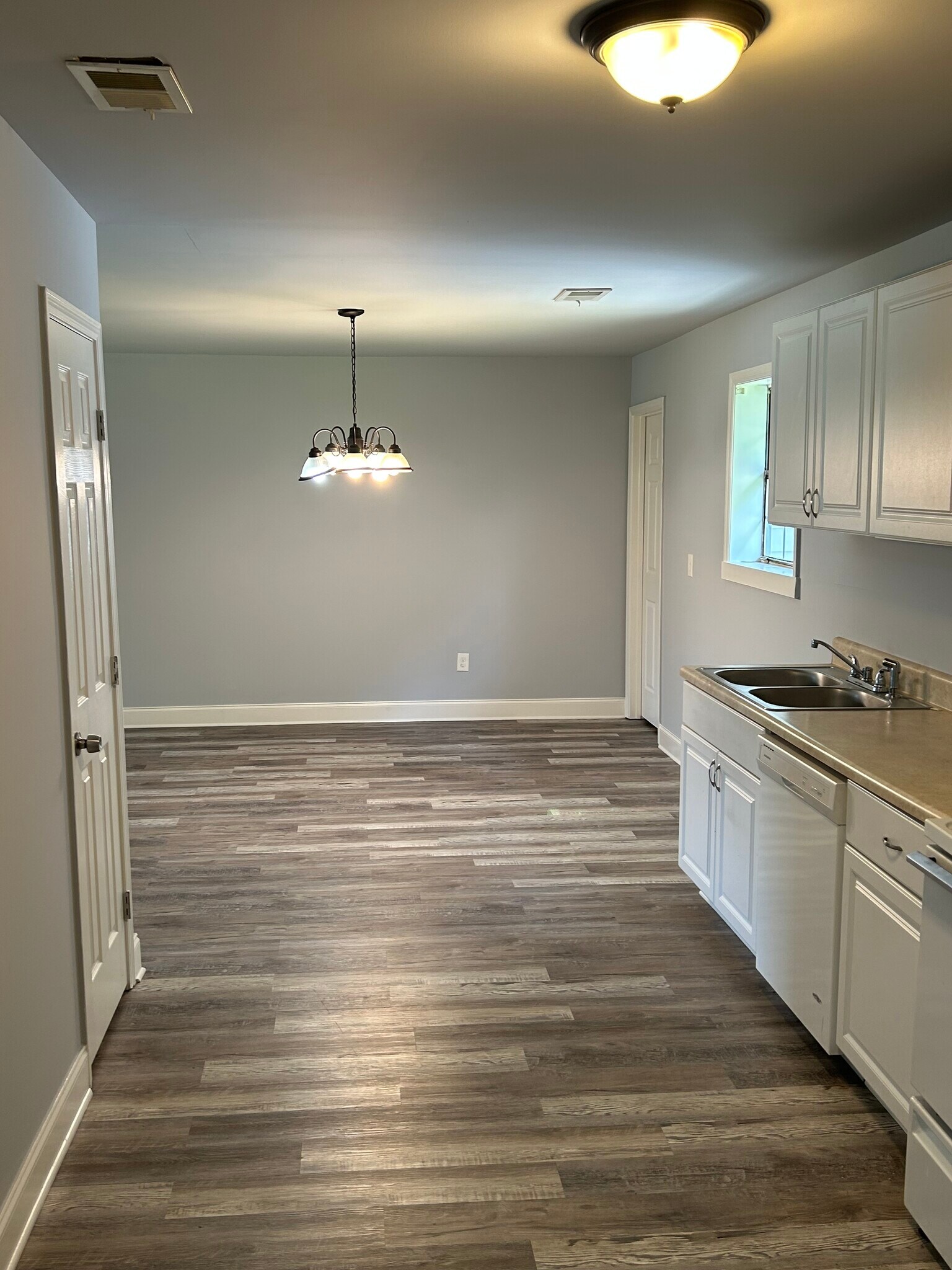 Kitchen - 2588 wren cir