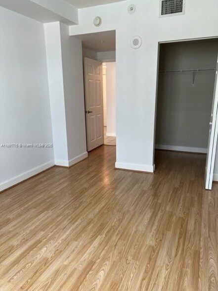 Building Photo - 50 Menores Ave