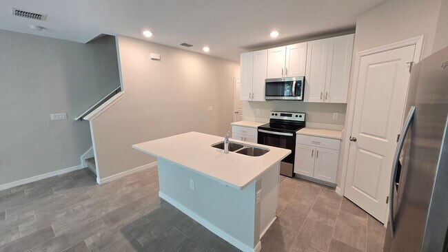 Building Photo - 17124 Blowfish Dr