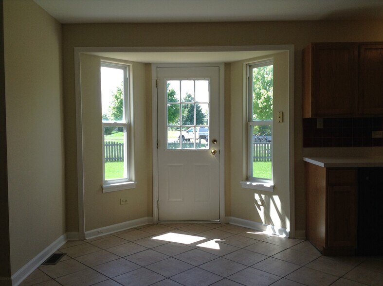 Building Photo - 25830 S Brookfield Ct