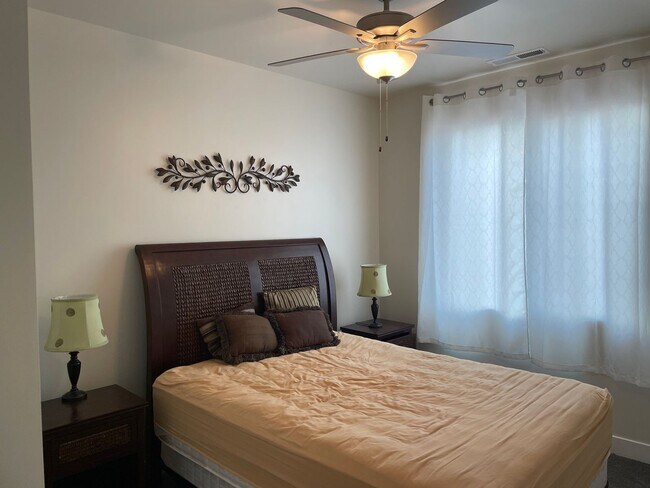 Building Photo - Great home located in Hurricane!