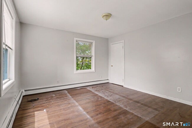 Building Photo - 143 Highland Ave