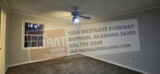 Building Photo - 211 Plantation Rd