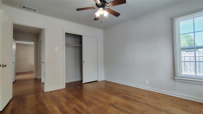 Building Photo - 13805 Maye Pl