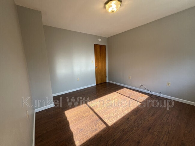 Building Photo - 1724 McClintock Ave