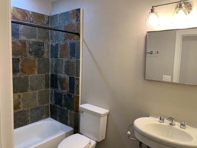 Building Photo - 1324 W Pratt Blvd