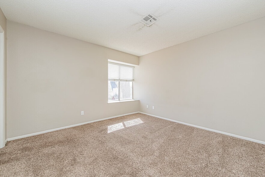 Building Photo - 4421 Mc Bride Dr