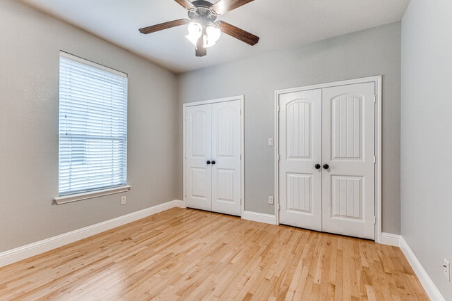 Building Photo - 2700 Merida Ave