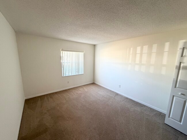 Building Photo - 120 Foxhall Ln