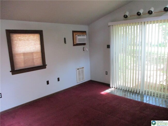 Building Photo - 713 Engler Rd