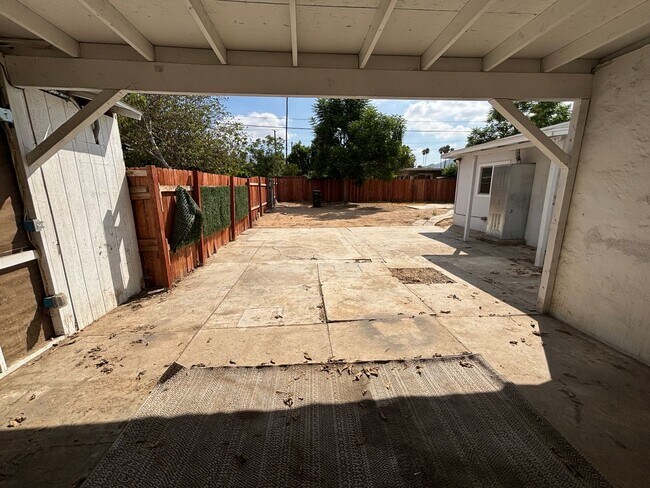 Building Photo - Updated 3-Bedroom Home with Office on a La...