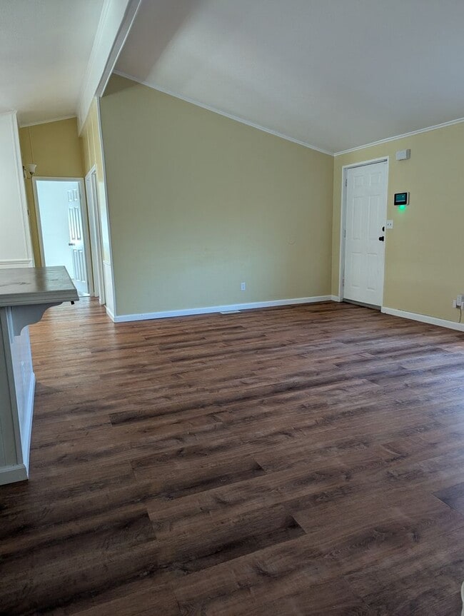 Building Photo - 3 Bedroom/2 bath Home Available Now!! Rent...