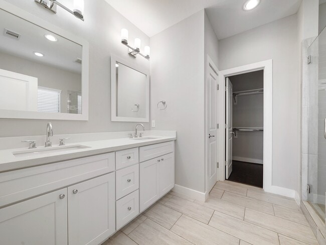 Building Photo - 3804 Sherman St