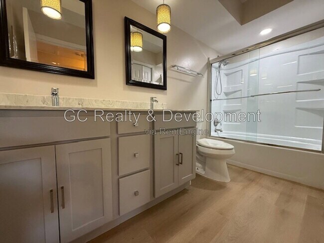 Building Photo - 280 Paddock Cir