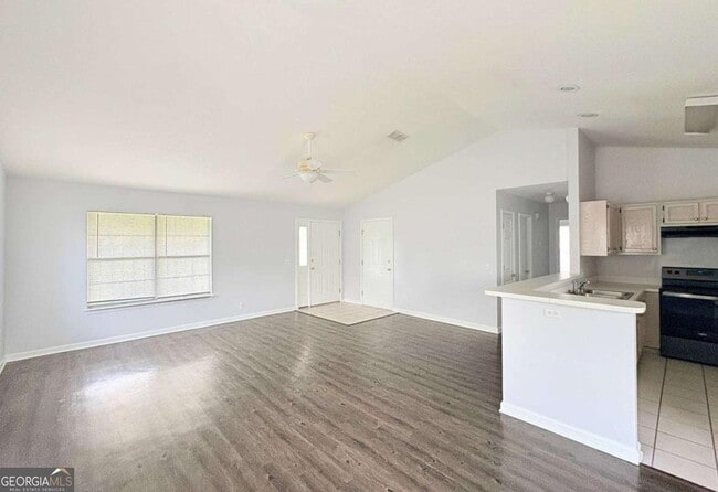 Building Photo - 120 Pleasant Breeze Way