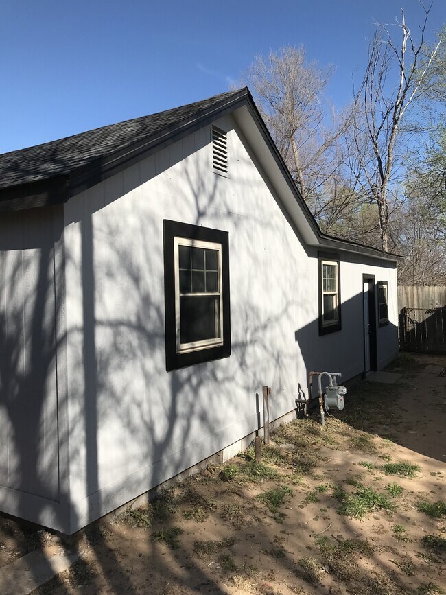 Building Photo - 518 16th St