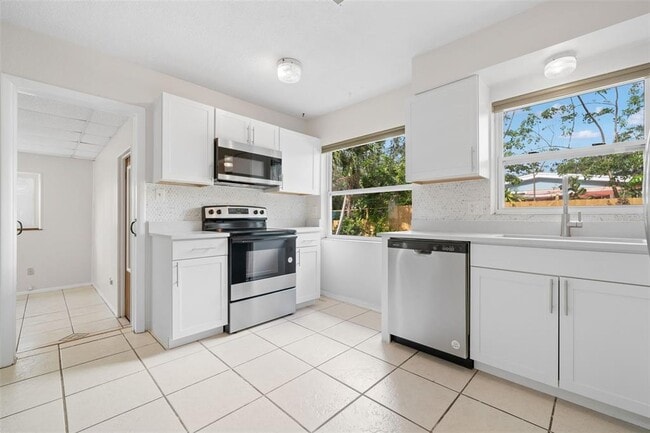 Building Photo - 5107 26th Ave S