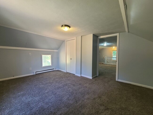 Building Photo - Spacious 3-bedroom, 1-bathroom home in Baroda