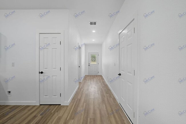 Building Photo - 4302 Mountain Hollow Dr