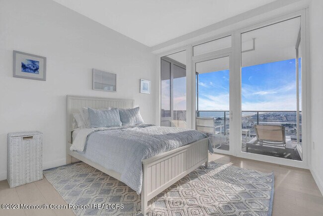 Building Photo - 1101 Ocean Ave N