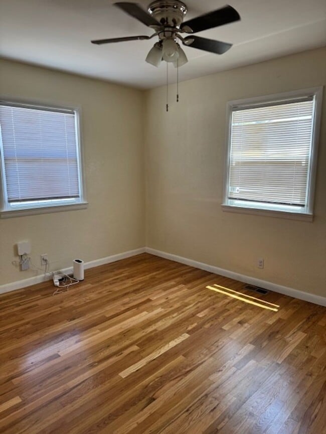 Building Photo - ALL PROSPECTIVE TENANTS MUST SUBMIT A $58 ...