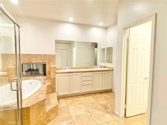 Building Photo - 78270 Calico Glen Dr