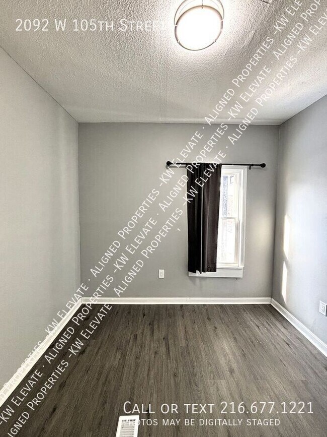 Building Photo - 2092 W 105th St